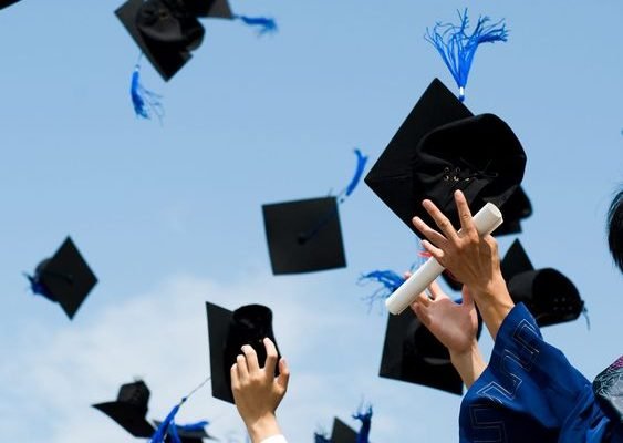 Dilema Anak Muda, Antara ‘Kuliah’ atau ‘Kerja’?