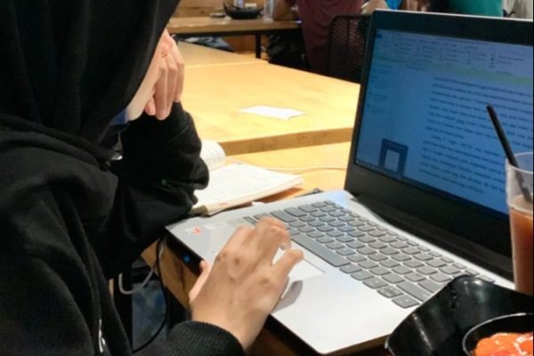 Peluang Kerja Bagi Pelajar Dan Mahasiswa Dalam Menunjang Aktifitas Sekolah dan Kuliah